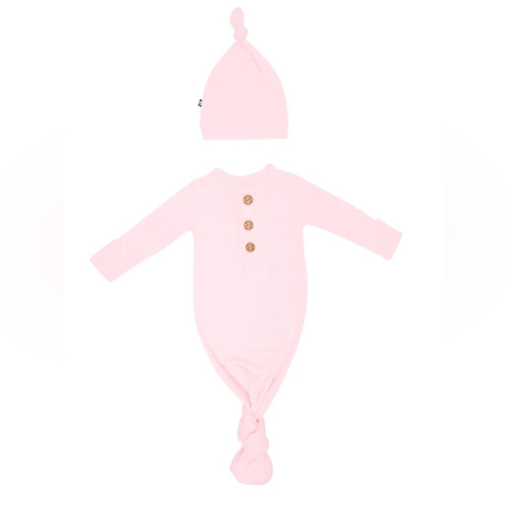 Kyte Baby Knotted Gown with Hat Set in Sakura